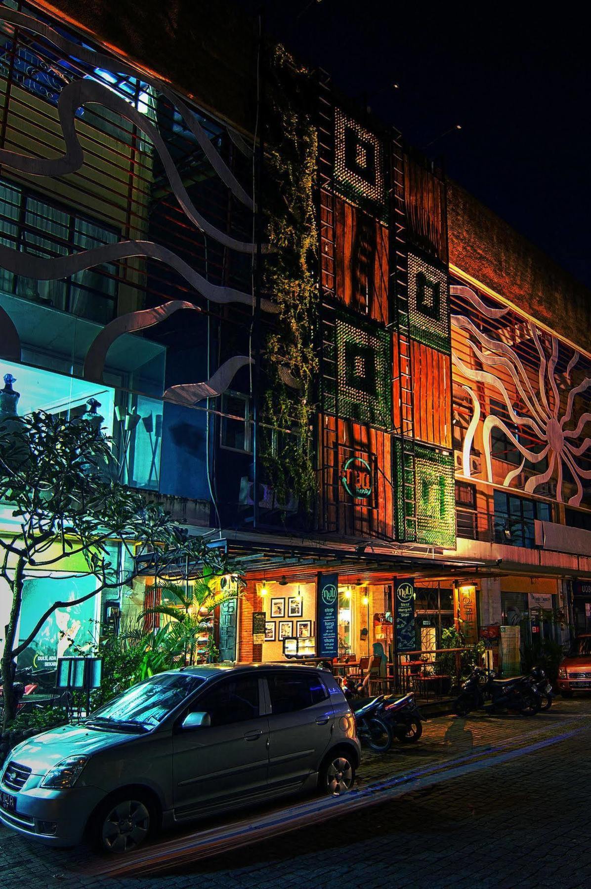 Nau Here Hostel Kuta Lombok Exterior foto